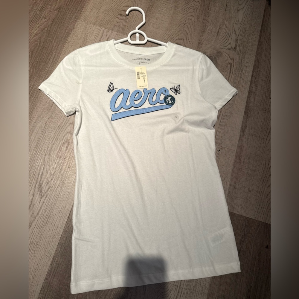 Brand new Aero White T-Shirt with Blue Logo size S